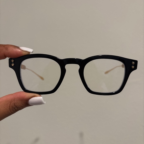 Akoni eyeglasses